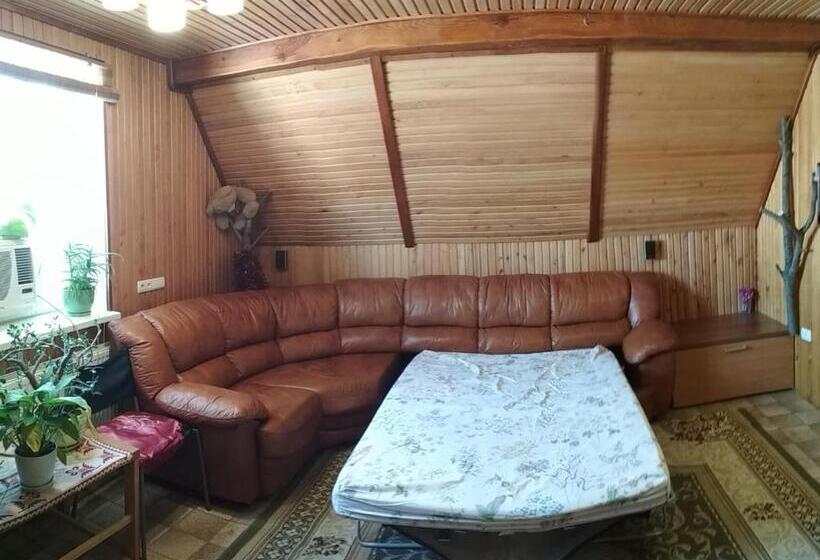 اتاق استاندارد با چشم‌انداز باغ, Guest House Dacha