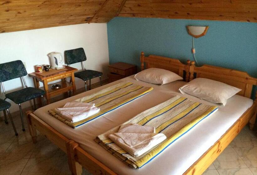 Номер Стандарт Вид на Море, Guest House Yanina