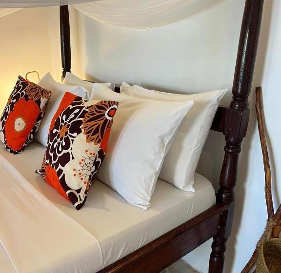 Номер Deluxe Вид на Море Боковой, Helwas Zanzibar Beach