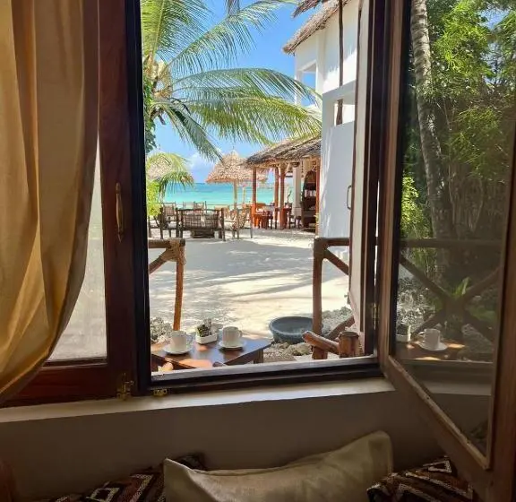 オーシャンビュースタンダードルームバルコニー付き, Helwas Zanzibar Beach