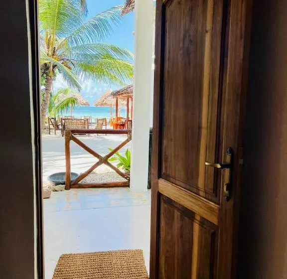 オーシャンビュースタンダードルームバルコニー付き, Helwas Zanzibar Beach