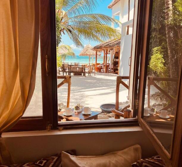 Номер Стандарт Вид на Море с Балконом, Helwas Zanzibar Beach