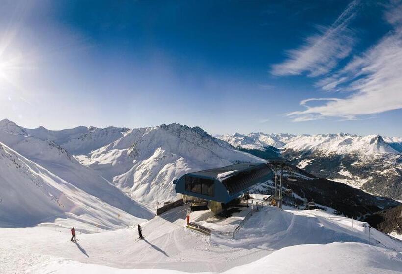 Семейный Номер, Ibex Hostel
