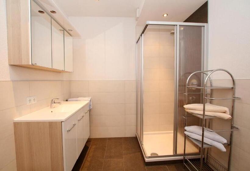 Апартаменты 1 Спальня с Террасой, Ibex Hostel