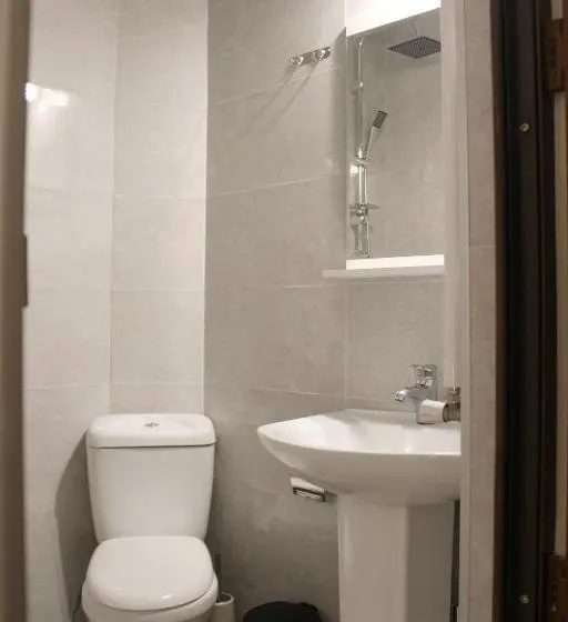 اتاق استاندارد با چشم‌انداز باغ, Nitsa Guest House