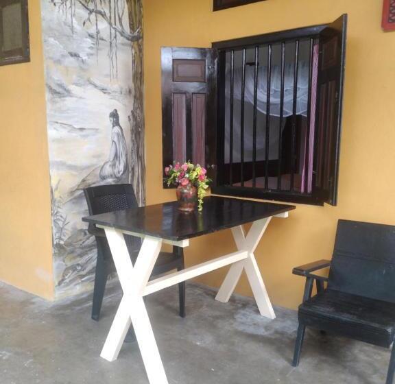 اتاق استاندارد, Praneeth Guest House
