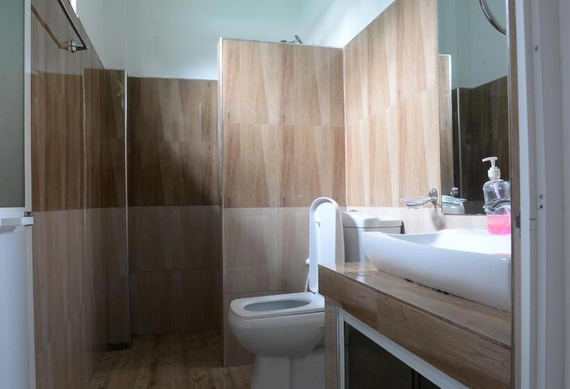 Номер Deluxe с Балконом, Shadow Inn Ella