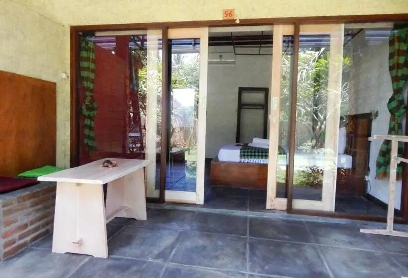 テラス付スーペリアルーム, Sudi Guest House