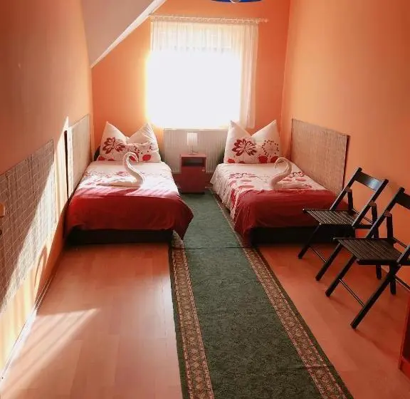 Standard room with outdoor bath, Zsuzsi Vendégház