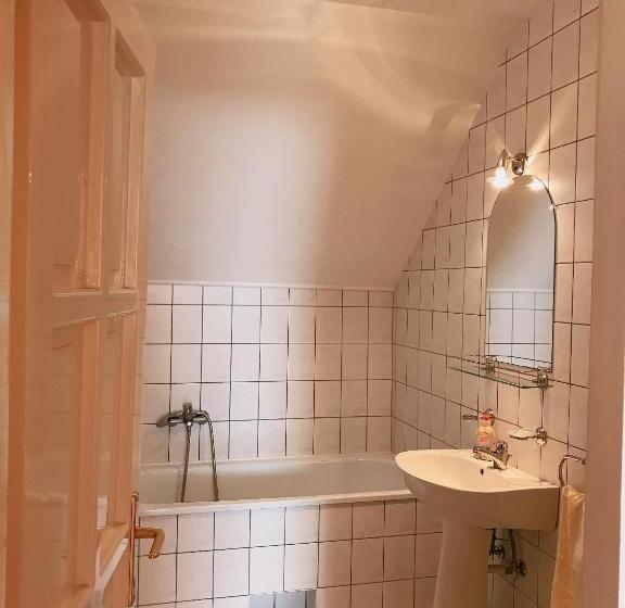 Standard room with outdoor bath, Zsuzsi Vendégház