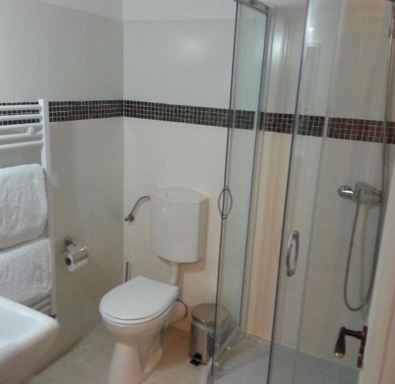 חדר משפחתי נוף לגינה, Pensiunea Edy Turda