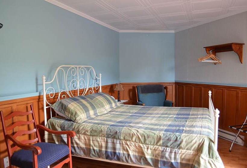 חדר סטנדרט לשלושה, Auberge William Wakeham