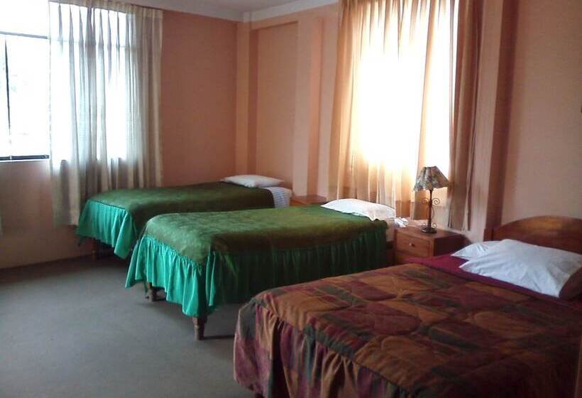 ファミリールーム, Hostal Tres Máscaras