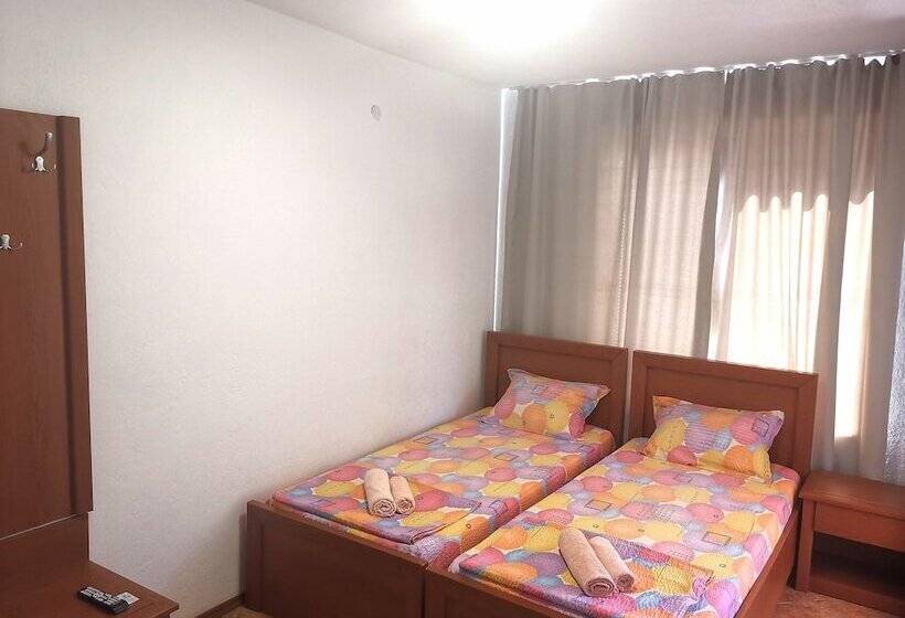 Люкс Повышенной Комфортности, Dream House