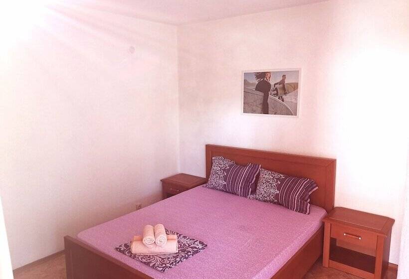 Люкс, Dream House