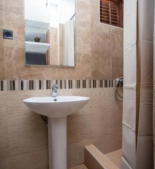 استودیو استاندارد با بالکن, Guest House Zuber