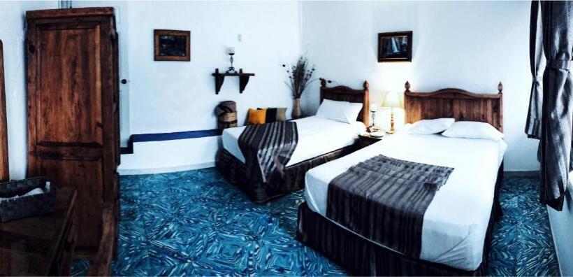 غرفة قياسية مطلّة علي الحديقة, Hostal Plaza Central