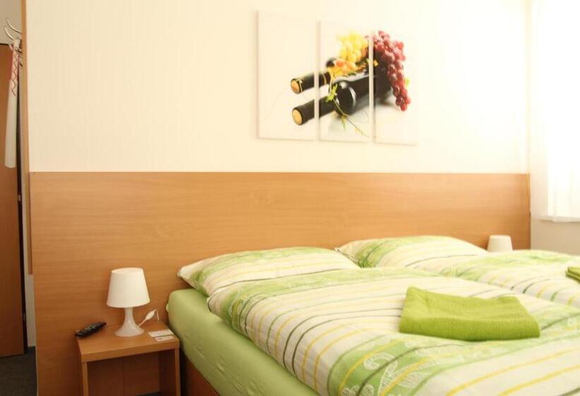 Quarto Standard com cozinha, Penzion Bobule