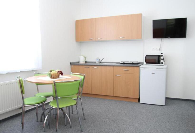 Suíte, Penzion Bobule