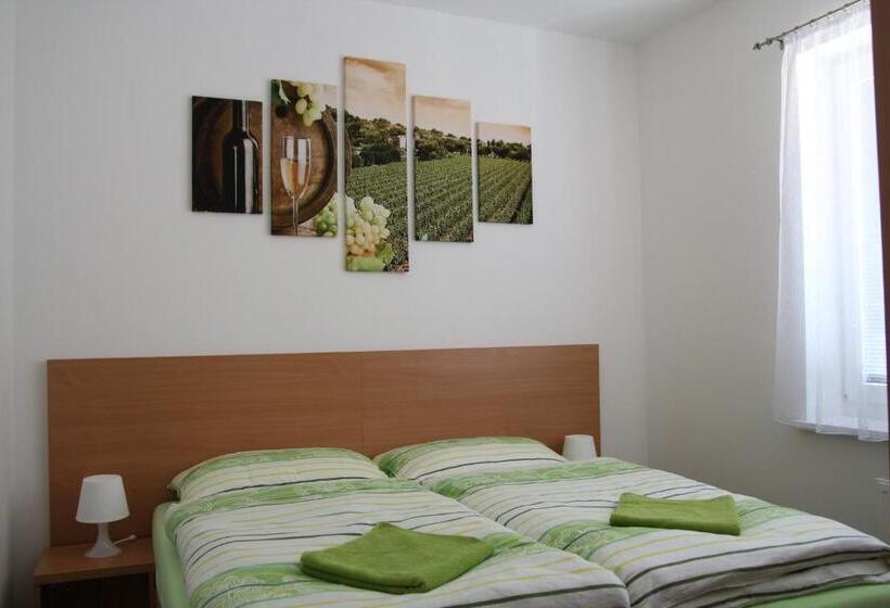 Suíte, Penzion Bobule