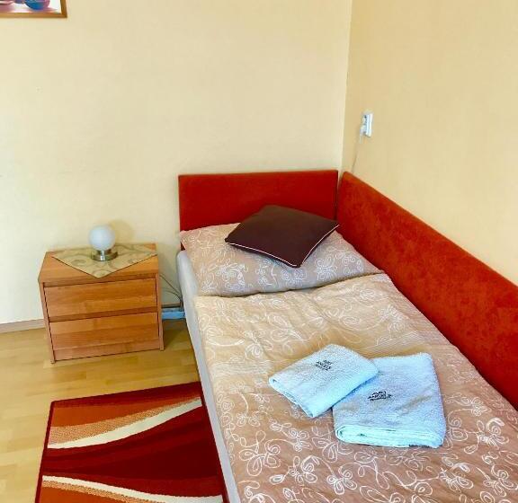 Семейный Номер, Pension Avio Angels