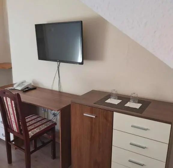 スタンダードルーム, Tímár Panzió