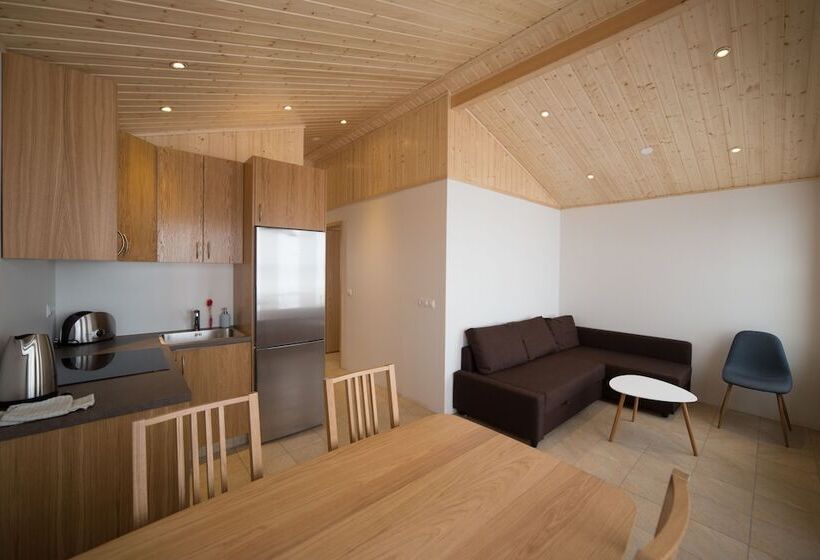 2间卧室的房子, Dimmuborgir Guesthouse