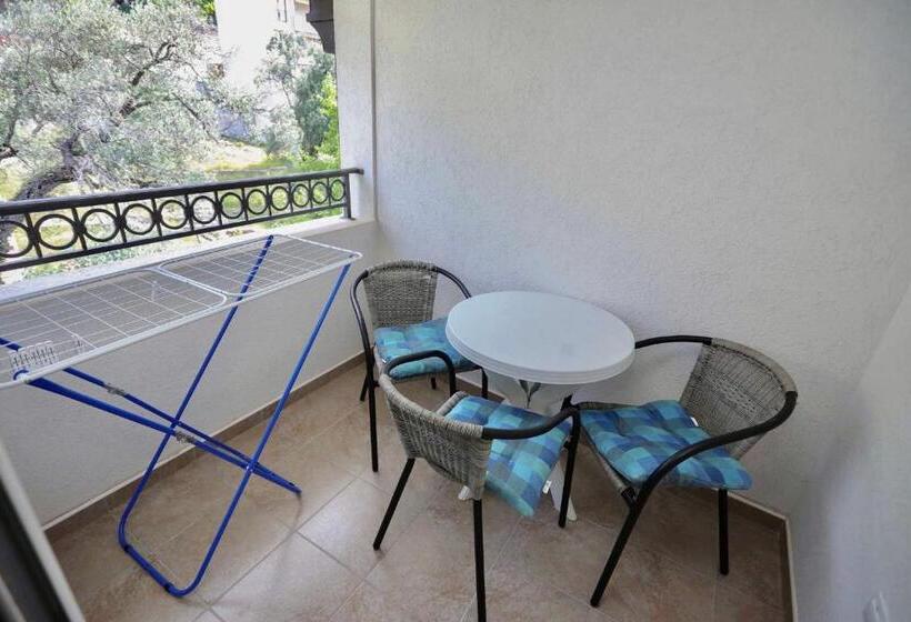 استودیو استاندارد با بالکن, Guest House Maslina