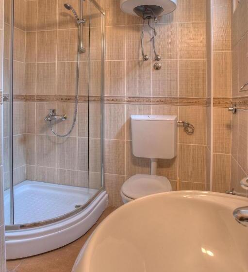 آپارتمان 1 خوابه با بالکن, Guest House Maslina