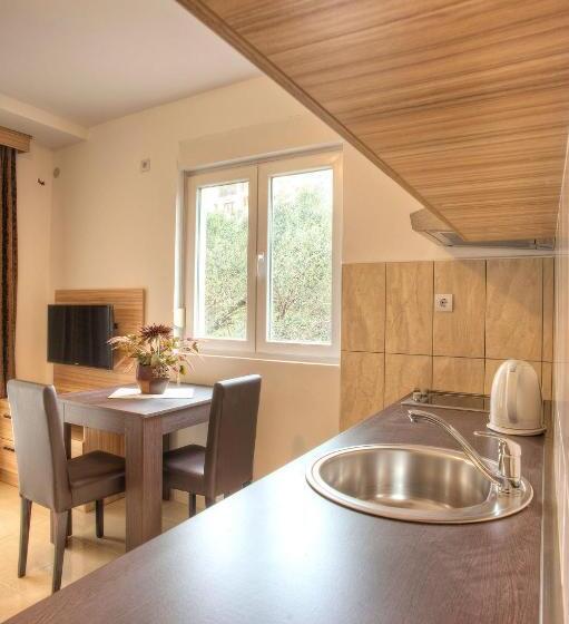 آپارتمان سوپریور 1 خوابه, Guest House Maslina