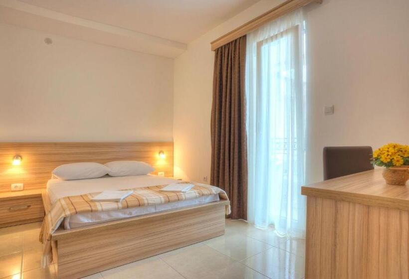 سوئیت خانواده 2 خوابه, Guest House Maslina