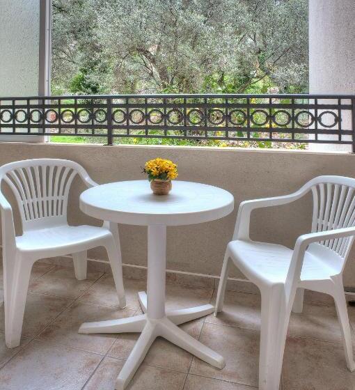 سوئیت خانواده 2 خوابه, Guest House Maslina