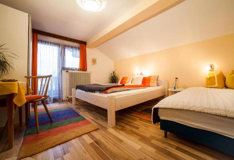 Standard room with outdoor bath, Haus Hartl