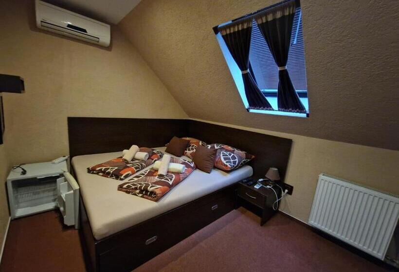 スタンダードルーム, Penzion škorpión