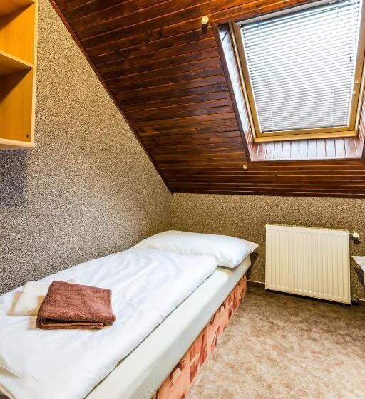 バス共有のスタンダードルーム, Penzion škorpión