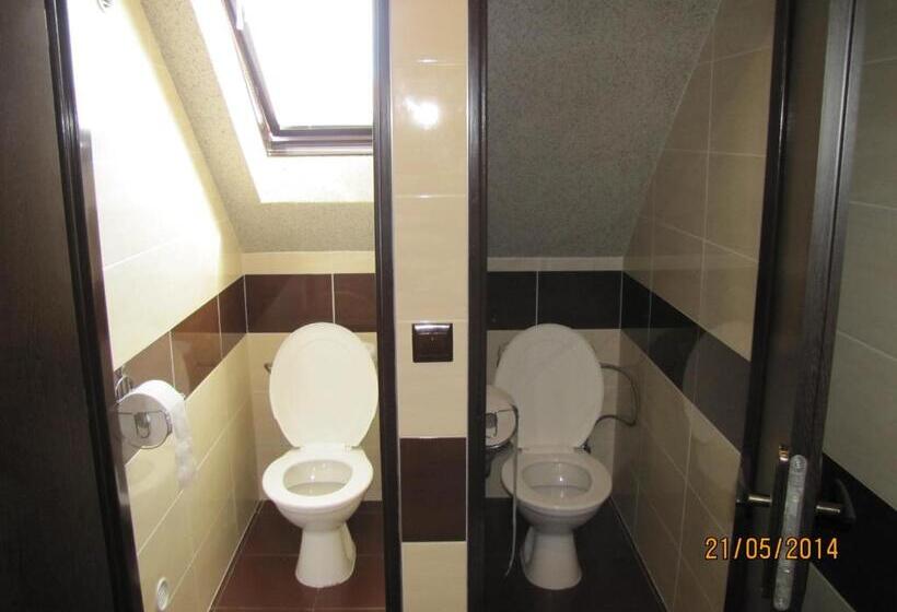 バス共有のスタンダードルーム, Penzion škorpión