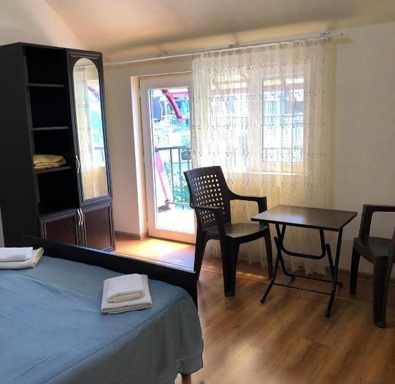 اتاق استاندارد با چشم‌انداز دریا, Sanni Guest House