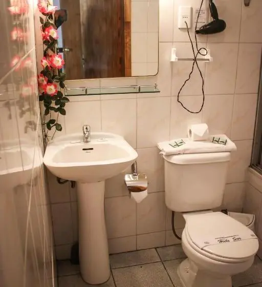 اتاق استاندارد چهار تخته, Hostal Hielo Sur