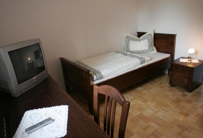 اتاق کلاسیک سه تخته, Farm Stay Frank Ozmec Wine And Glamping Estate