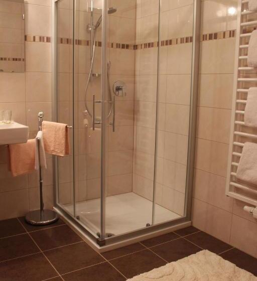 شقة 3 غرف, Schneiderhof