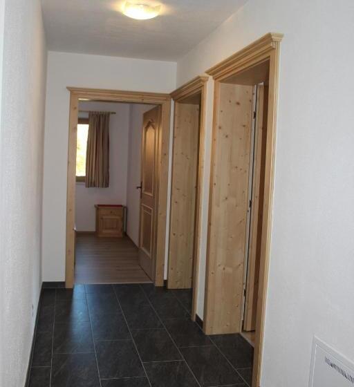 شقة 3 غرف, Schneiderhof