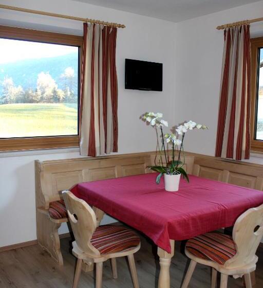 شقة 3 غرف, Schneiderhof