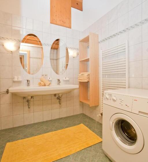 Апартаменты 2 Спальни с Балконом, Vorderstockerhof