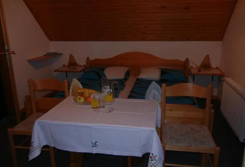 اتاق استاندارد, Apartments & Rooms Stare