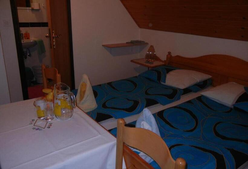 اتاق استاندارد, Apartments & Rooms Stare