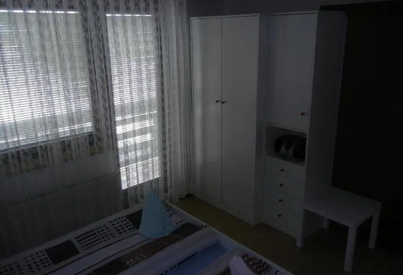آپارتمان 2 خوابه, Apartments & Rooms Stare