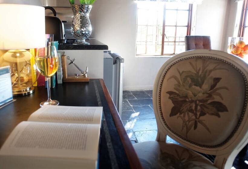 Люкс Семейный 2 Спальни, Boord Guest House