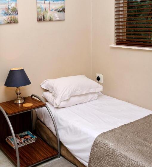 חדר משפחתי, Country Park Guest House   Muldersdrift