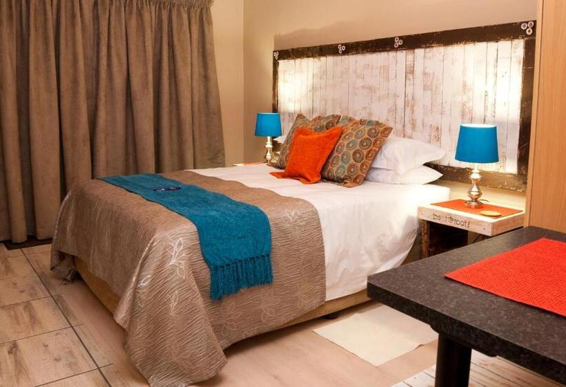 חדר משפחתי נוף לגינה, Country Park Guest House   Muldersdrift