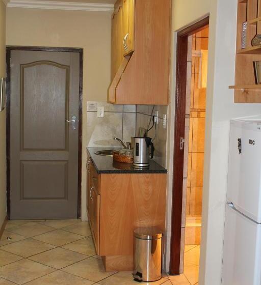 Люкс, Country Park Guest House   Muldersdrift